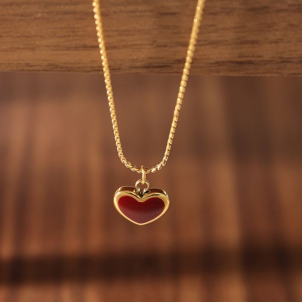 Vintage red pendant love shaped necklace