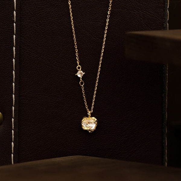 Irregular Heart-shaped Zircon Necklace